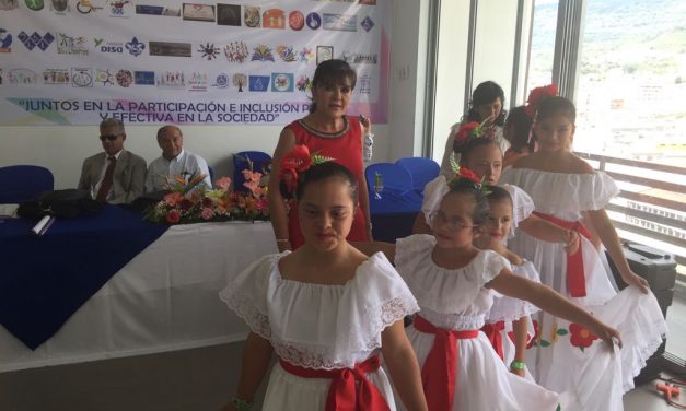 Muestra de la celebración en San Gil, sobre la conmemoración del Día Blanco